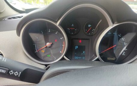 Chevrolet Cruze II, 2013 год, 950 000 рублей, 10 фотография