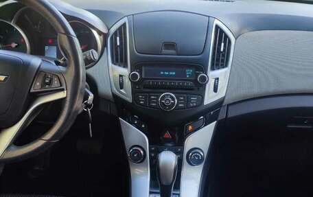 Chevrolet Cruze II, 2013 год, 950 000 рублей, 7 фотография
