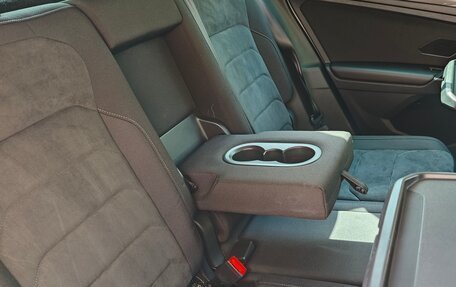 Volkswagen Tiguan II, 2018 год, 3 800 000 рублей, 25 фотография