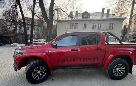 Toyota Hilux VIII, 2021 год, 6 500 000 рублей, 2 фотография