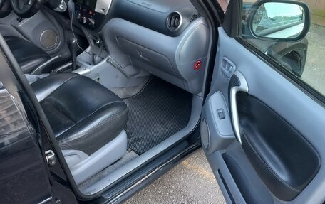 Toyota RAV4, 2003 год, 700 000 рублей, 6 фотография