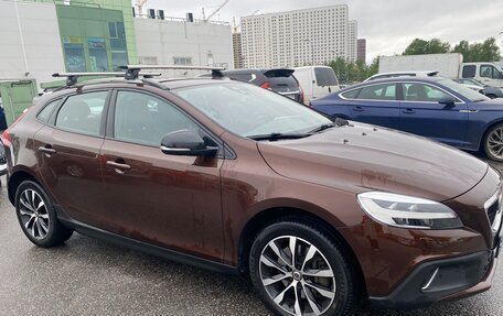 Volvo V40 Cross Country I, 2019 год, 2 350 000 рублей, 1 фотография