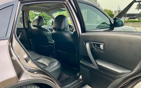 Infiniti FX I, 2007 год, 1 250 000 рублей, 19 фотография