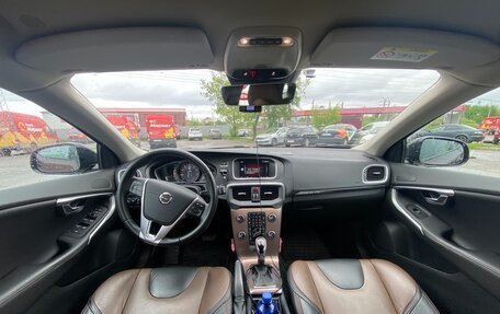 Volvo V40 Cross Country I, 2019 год, 2 350 000 рублей, 15 фотография