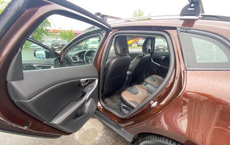 Volvo V40 Cross Country I, 2019 год, 2 350 000 рублей, 10 фотография