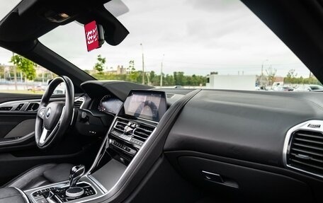 BMW 8 серия, 2019 год, 6 900 000 рублей, 14 фотография