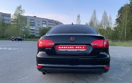 Volkswagen Jetta VI, 2013 год, 1 000 000 рублей, 3 фотография