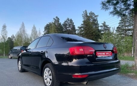 Volkswagen Jetta VI, 2013 год, 1 000 000 рублей, 5 фотография