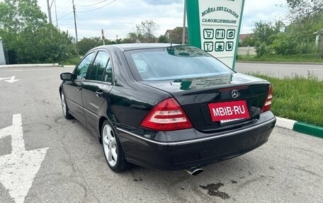 Mercedes-Benz C-Класс, 2005 год, 670 000 рублей, 3 фотография