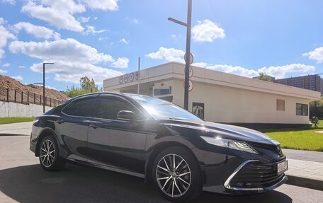 Toyota Camry, 2021 год, 3 190 000 рублей, 7 фотография
