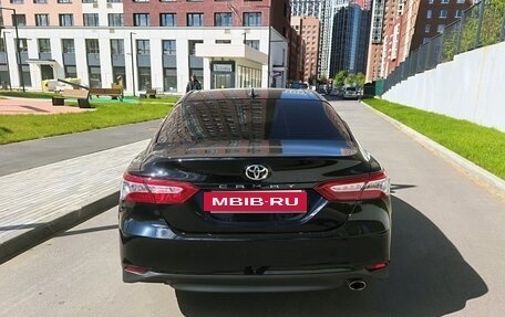 Toyota Camry, 2021 год, 3 190 000 рублей, 5 фотография
