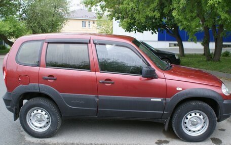 Chevrolet Niva I рестайлинг, 2013 год, 560 000 рублей, 3 фотография
