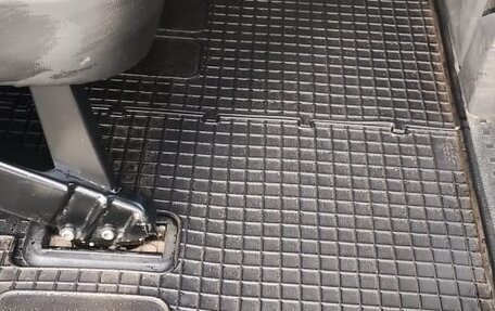 Volkswagen Caravelle T6 рестайлинг, 2017 год, 4 000 000 рублей, 17 фотография
