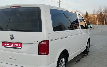 Volkswagen Caravelle T6 рестайлинг, 2017 год, 4 000 000 рублей, 7 фотография