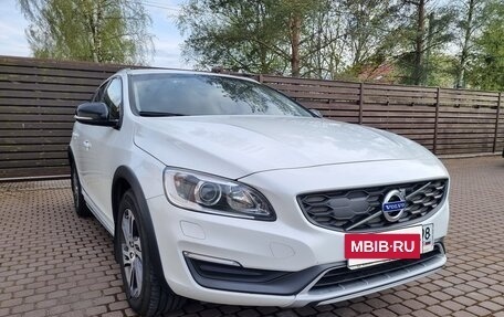 Volvo V60 Cross Country II, 2015 год, 2 280 000 рублей, 6 фотография