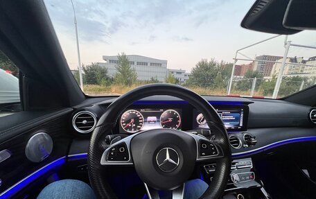 Mercedes-Benz E-Класс, 2017 год, 3 100 000 рублей, 5 фотография