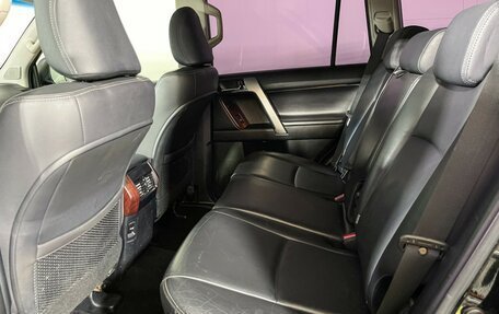 Toyota Land Cruiser Prado 150 рестайлинг 2, 2015 год, 3 397 000 рублей, 10 фотография