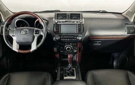 Toyota Land Cruiser Prado 150 рестайлинг 2, 2015 год, 3 397 000 рублей, 12 фотография