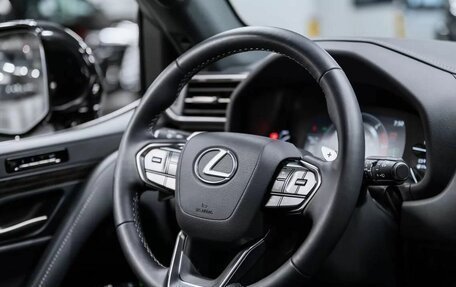 Lexus LX, 2024 год, 14 000 000 рублей, 13 фотография