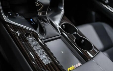 Lexus LX, 2024 год, 14 000 000 рублей, 17 фотография