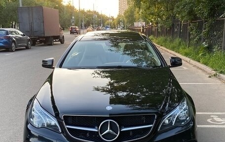 Mercedes-Benz E-Класс, 2015 год, 2 600 000 рублей, 1 фотография