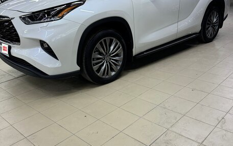 Toyota Highlander, 2021 год, 5 700 000 рублей, 4 фотография