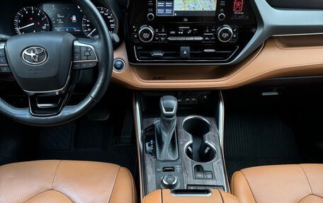 Toyota Highlander, 2021 год, 5 700 000 рублей, 5 фотография