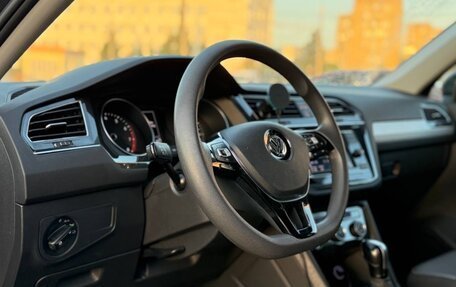 Volkswagen Tiguan II, 2021 год, 2 200 000 рублей, 24 фотография