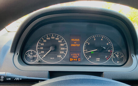 Mercedes-Benz A-Класс, 2012 год, 750 000 рублей, 8 фотография