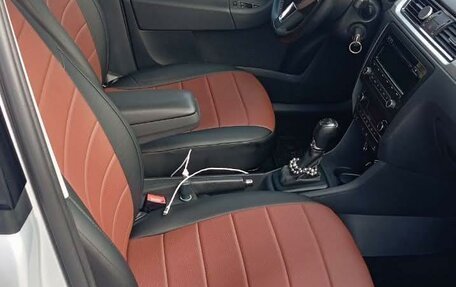 Skoda Rapid I, 2014 год, 1 300 000 рублей, 3 фотография