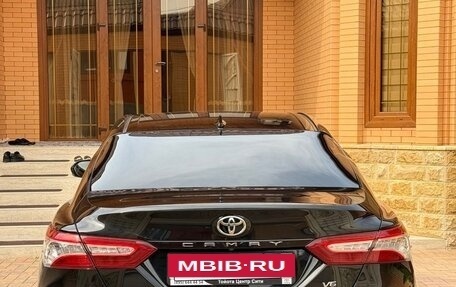 Toyota Camry, 2019 год, 2 650 000 рублей, 2 фотография