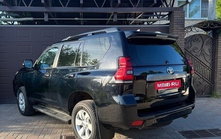 Toyota Land Cruiser Prado 150 рестайлинг 2, 2018 год, 4 500 000 рублей, 3 фотография