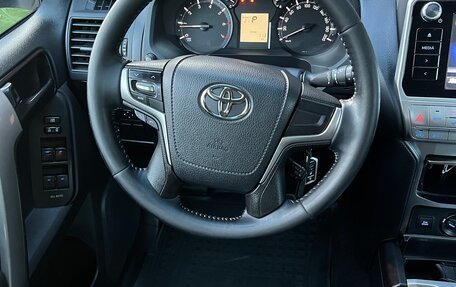 Toyota Land Cruiser Prado 150 рестайлинг 2, 2018 год, 4 500 000 рублей, 12 фотография