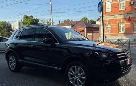 Volkswagen Touareg III, 2011 год, 2 200 000 рублей, 2 фотография