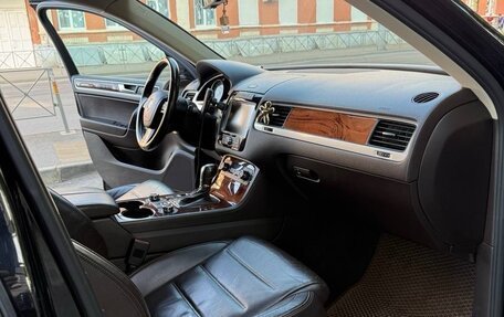 Volkswagen Touareg III, 2011 год, 2 200 000 рублей, 7 фотография