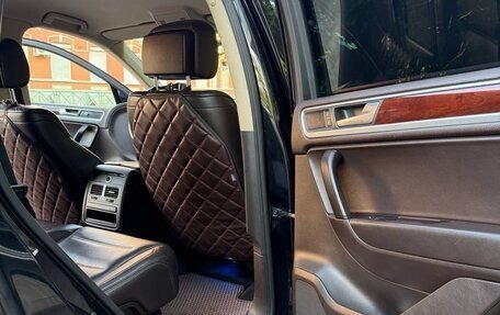 Volkswagen Touareg III, 2011 год, 2 200 000 рублей, 12 фотография