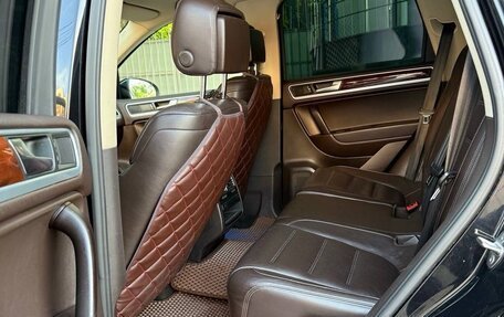 Volkswagen Touareg III, 2011 год, 2 200 000 рублей, 11 фотография