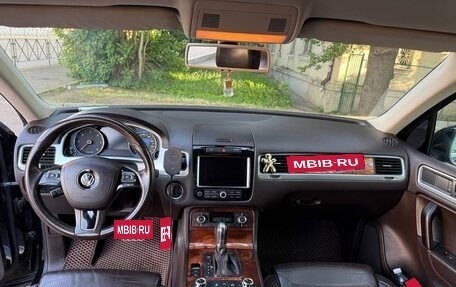 Volkswagen Touareg III, 2011 год, 2 200 000 рублей, 8 фотография