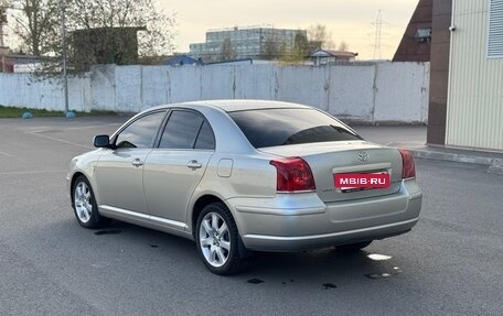 Toyota Avensis III рестайлинг, 2005 год, 880 000 рублей, 5 фотография