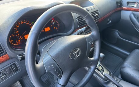 Toyota Avensis III рестайлинг, 2005 год, 880 000 рублей, 20 фотография