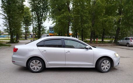 Volkswagen Jetta VI, 2013 год, 850 000 рублей, 3 фотография