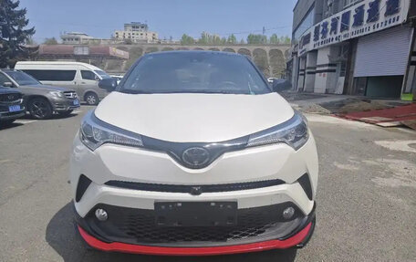 Toyota C-HR I рестайлинг, 2021 год, 1 900 000 рублей, 2 фотография
