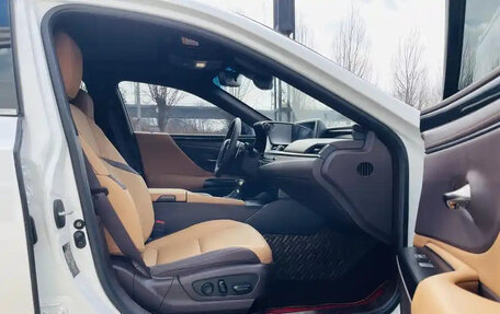 Lexus ES VII, 2020 год, 3 000 000 рублей, 10 фотография