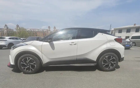 Toyota C-HR I рестайлинг, 2021 год, 1 900 000 рублей, 4 фотография