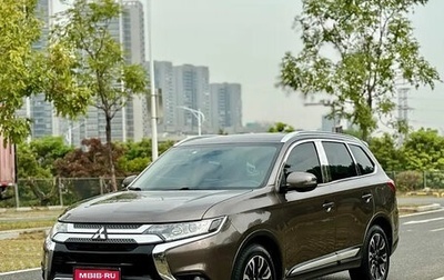 Mitsubishi Outlander III рестайлинг 3, 2021 год, 1 600 000 рублей, 1 фотография