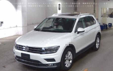 Volkswagen Tiguan II, 2017 год, 1 800 000 рублей, 3 фотография