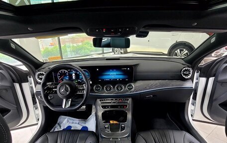 Mercedes-Benz CLS, 2022 год, 5 860 000 рублей, 5 фотография