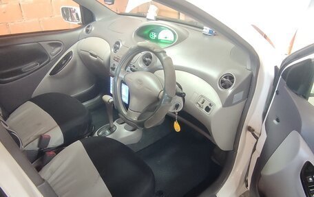 Toyota Platz, 2000 год, 410 000 рублей, 13 фотография