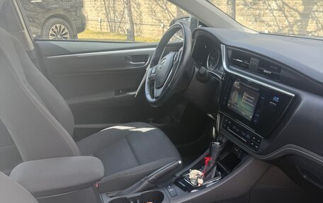Toyota Corolla, 2018 год, 2 230 000 рублей, 4 фотография