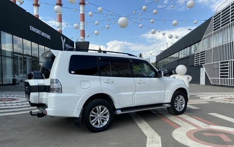 Mitsubishi Pajero IV, 2015 год, 2 415 000 рублей, 6 фотография